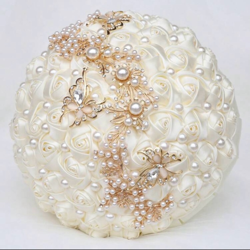 Fabric bridal bouquet ivory